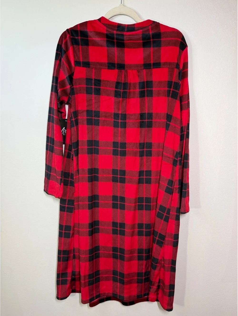 Aria Collection Red and Black Plaid Long Sleeve Nightgown Medium